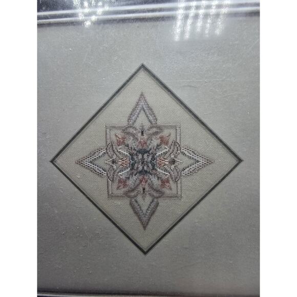 Tiger Lily Bargello Cross Stitch Kit - Harbour Light Needlecraft - Picture 2 of 3